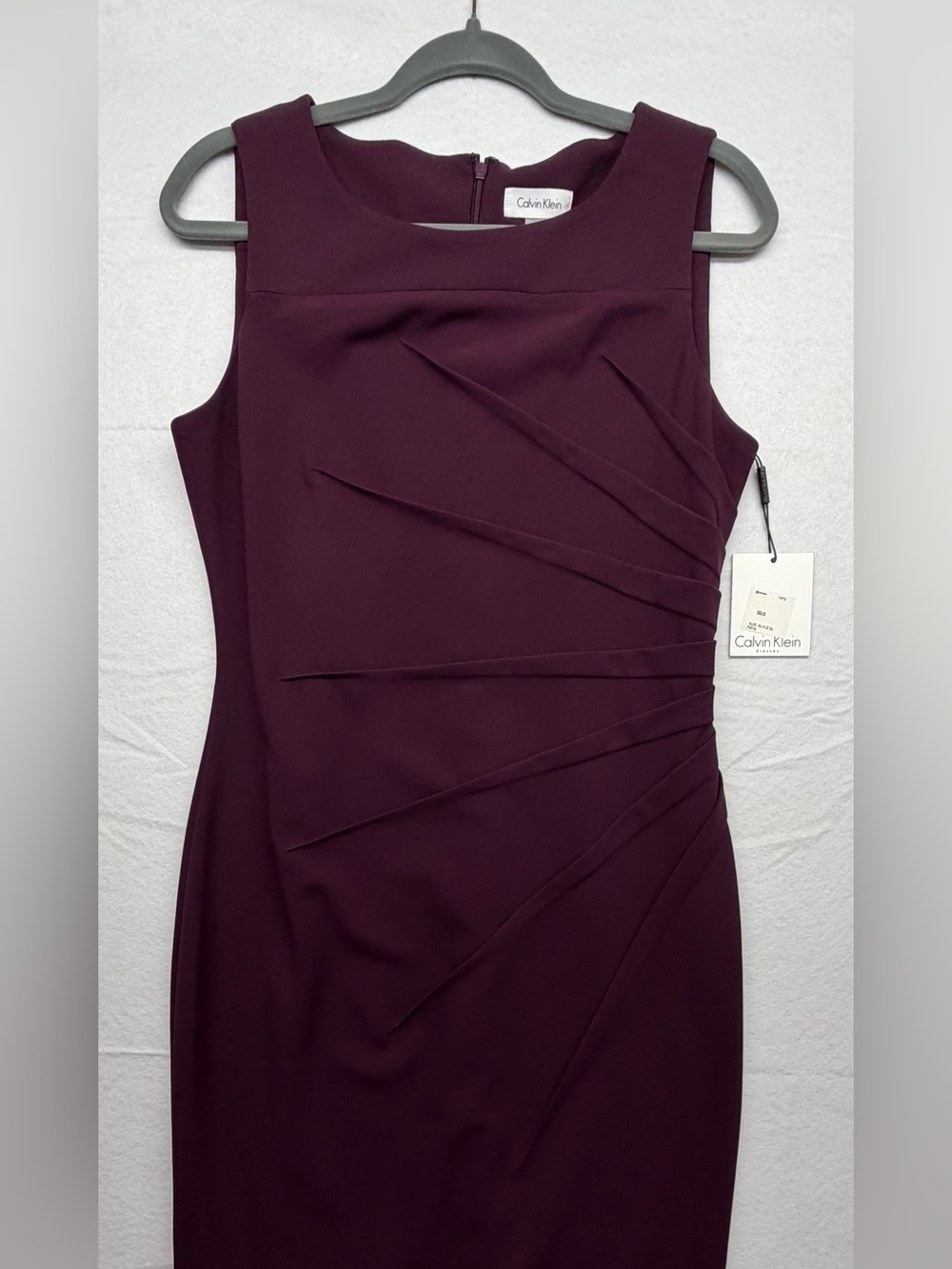 Calvin Klein Women's Sunburst Sheath Pleated Sleeveless Dress Size 10 NWT